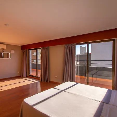 Michel Angelo Μπένιντορμ